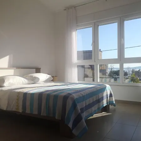 Sun Apartment *